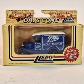LLedo Diecast Model of Days Gone Boots Quality Product Van - 38416