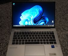 HP Elitebook 830 G8
