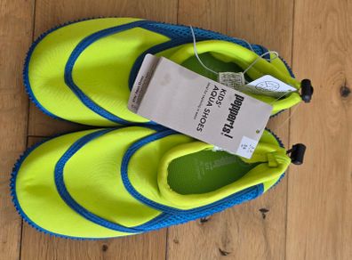 Water shoes - brand new - size UK 3.5