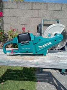Makita DCE090 18V Battery Power Cutter