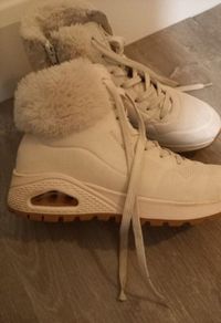 Sketchers Boots