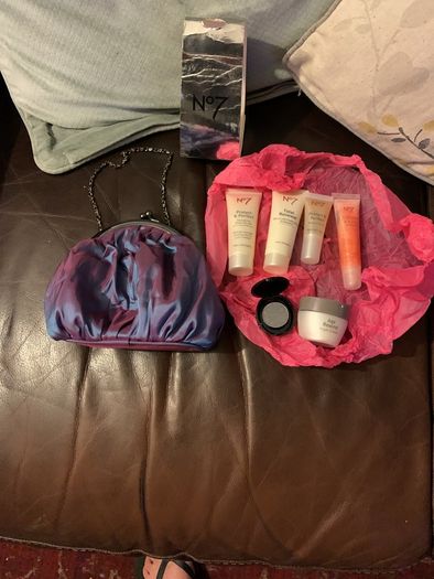 No:  7 make-up & small bag