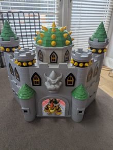 Nintendo Super Mario Deluxe Bowser Castle Playset
