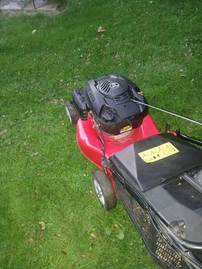 Castlegarden Self Drive Lawnmower