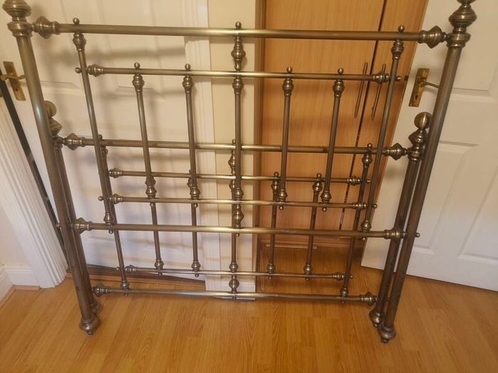 double bed frame free
