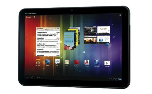 Motorola Xoom 32GB WiFi + Otterbox Defender Case