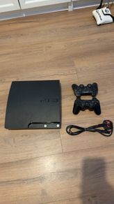 PS3 Slim 500gb with 2 controllers