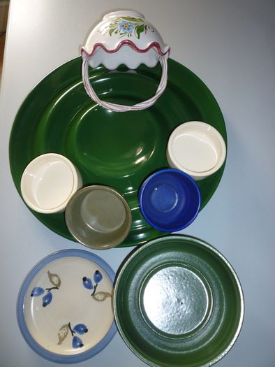 Giant Serving platter, Ramekins, Bowls, Dish. Plate. Moville. 8 ITEMS