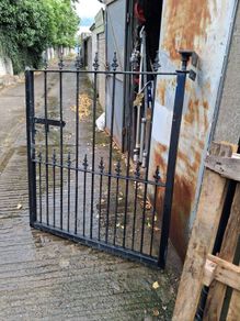 Side entrance Gate