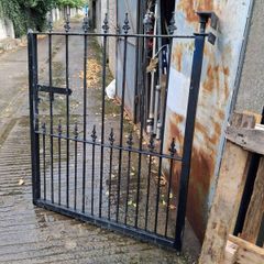 Side entrance Gate