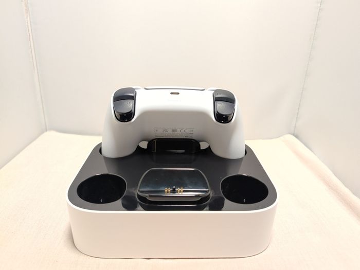 Playstation 5 Controller & docking station