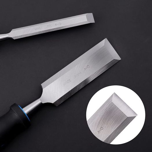 4 Piece Sturdy Chrome Vanadium Steel Woodworking Wood Chisel Set (13mm - 32mm), Plastic Handles with Carry Pouch
