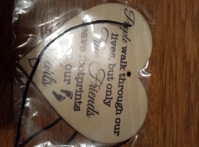 Bnwt wooden heart decorations friend