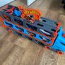 hot wheels speedway hauler plus 6 cars Image 2