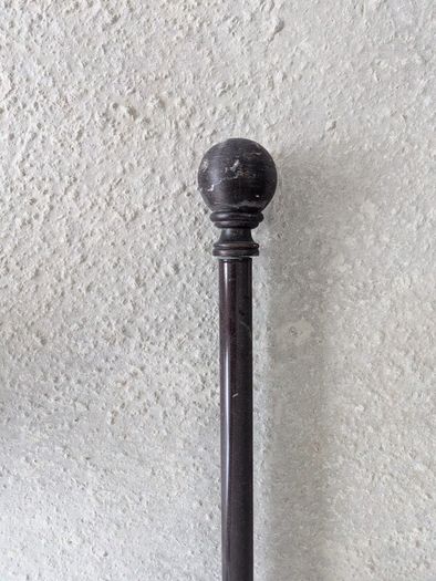 metal extendable curtain pole