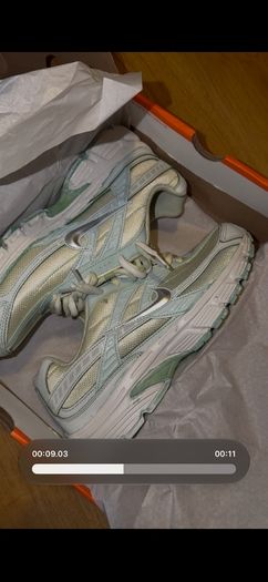 Nike initiator custom unisex