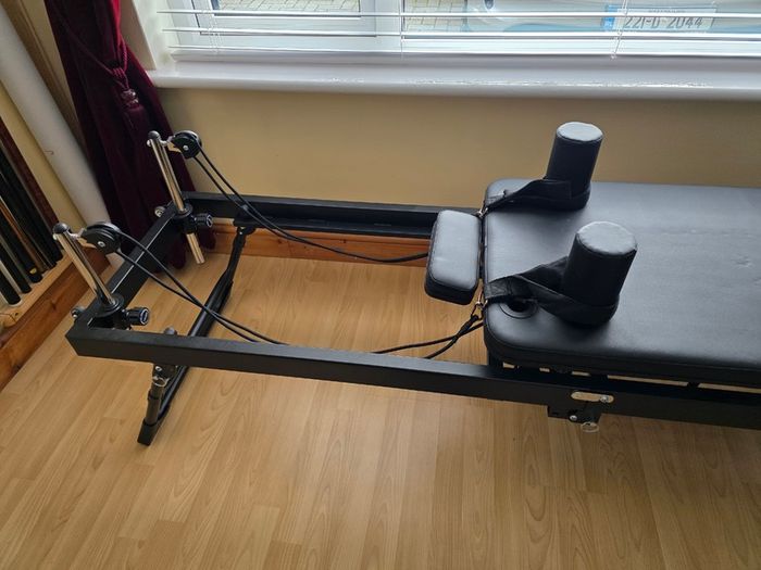 PILATES Reformer Machine (brand new)
