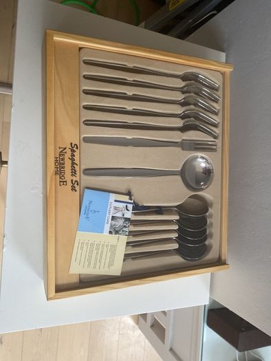 Newbridge  silverware Spaghetti set