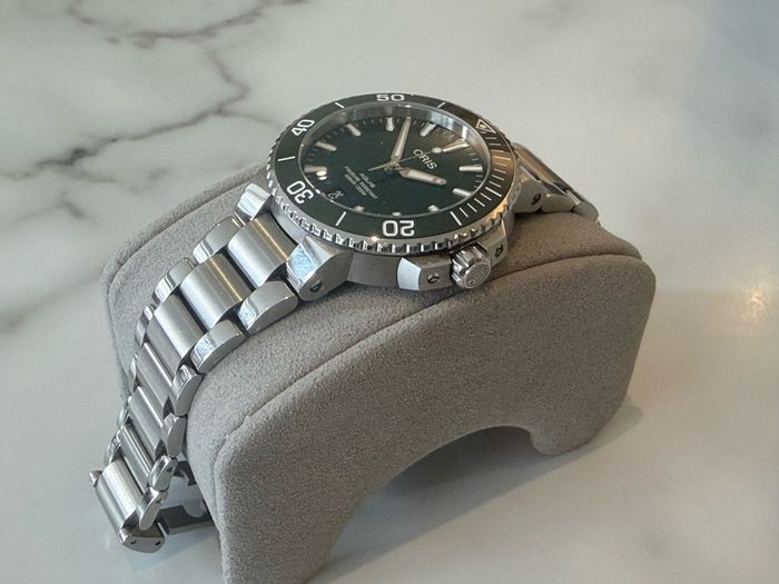 Oris Aquis Date