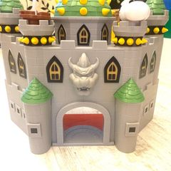 Bauzer Castle with Super Mario Figures