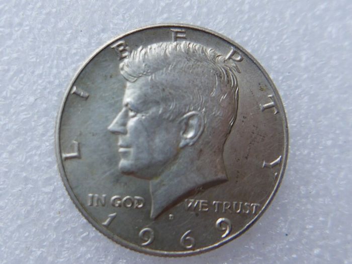 1969 Kennedy Half Dollar 40% Silver