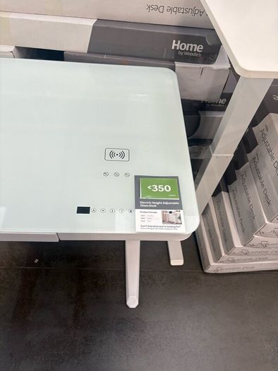 Computer desk