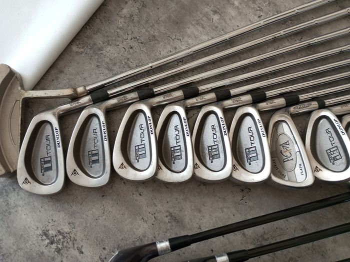 Dunlop golf clubs. Right handed clubs