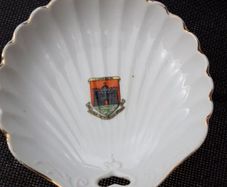 Vintage Union K ( Shell  / Clam Shaped Dish )