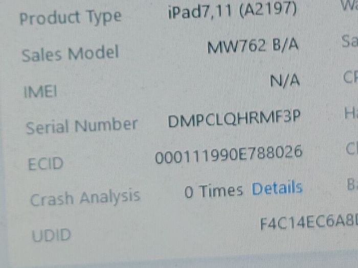 Apple Ipad 7th Generation, 32 GB, in very good cosmetic condition, Activation Locked to previous owner