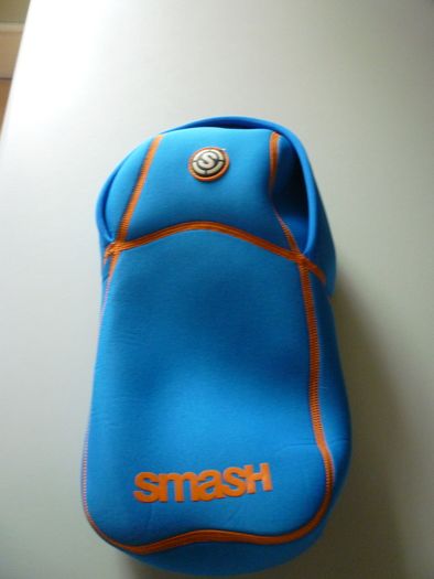 Neoprene stretchy quality bottle holder lunch bag. NEW. Australian Smash Nude food mover biker bottle
