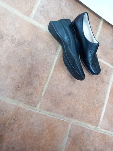 Betty Barclay Black Leather Walking Shoes 7.5 uk
