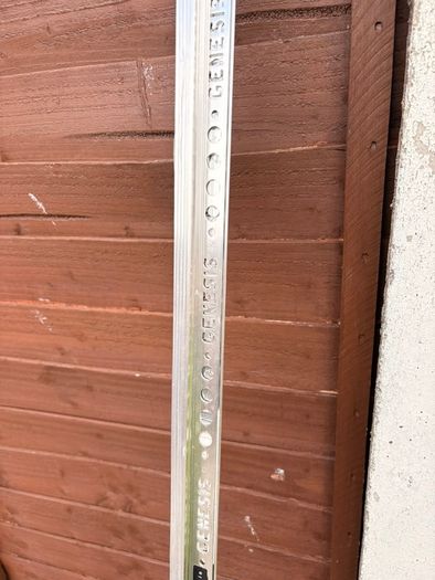 4x Genesis Aluminium Tile Trims - 2.5m - Brand New