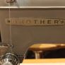 sewing machine Image 5