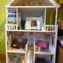 Doll house Image 2