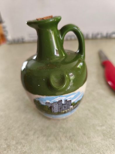 Small rum decanter flaske with bunratty castle scene