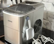 Fooing Ice Maker
