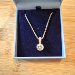 Teardrob Zerconia pendant
