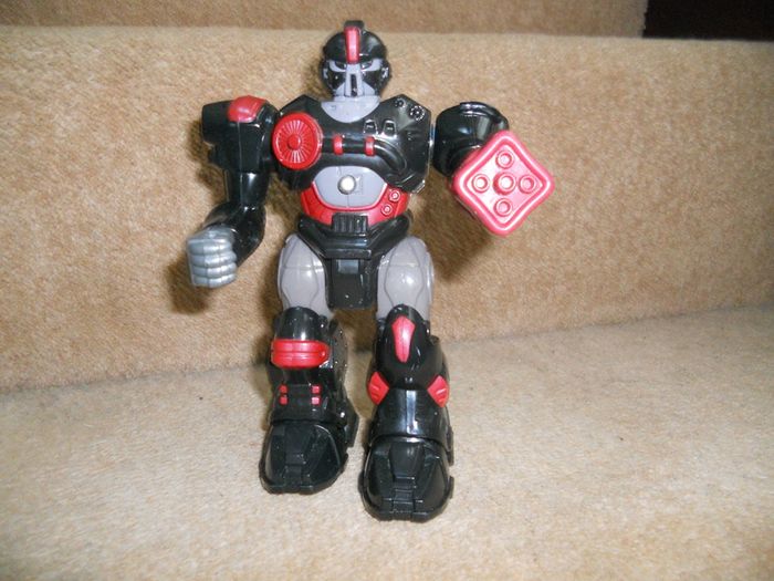 Battery Robot 7" Approx, by "Happkid" 2000