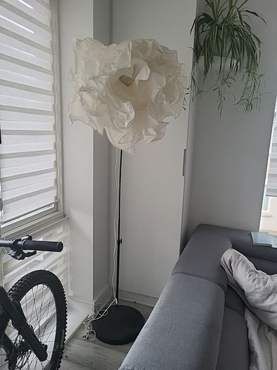 Floor lamp