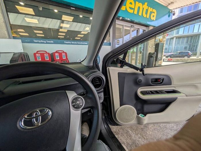Toyota aqua 2013