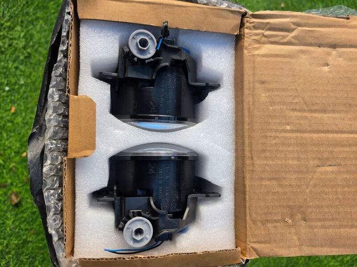Honda Civic X FK7 FK6 OEM LED Fog Lights Pair - Mint + Original Box - 33900-TGG