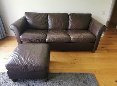 Leather couches w/sofabed - Excellent comfort!!