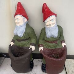 Pair of large garden nomes