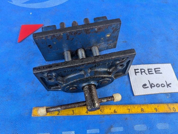 Record 50 Woodwork Vice