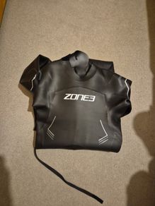 Zone3 Agile Swimming Triathlon Wetsuit Medium