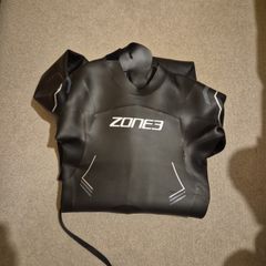 Zone3 Agile Swimming Triathlon Wetsuit Medium