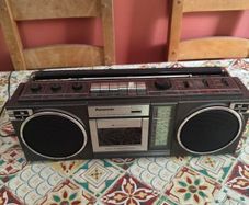 Philips Cassette & Radio Boom Box