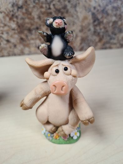 Piggins by David Corbidge figurines statues Piggin lovely - dressed to kill - drunk as a skunk vintage 1999 2002