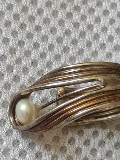 Sterling silver pearl ring