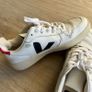 VEJA V 10 leather trainers UK 5 Image 5